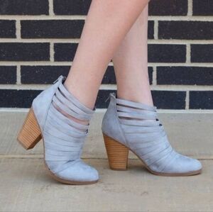 Journee Collection Grey Faux Suede Selena Strappy Ankle Booties Size 10